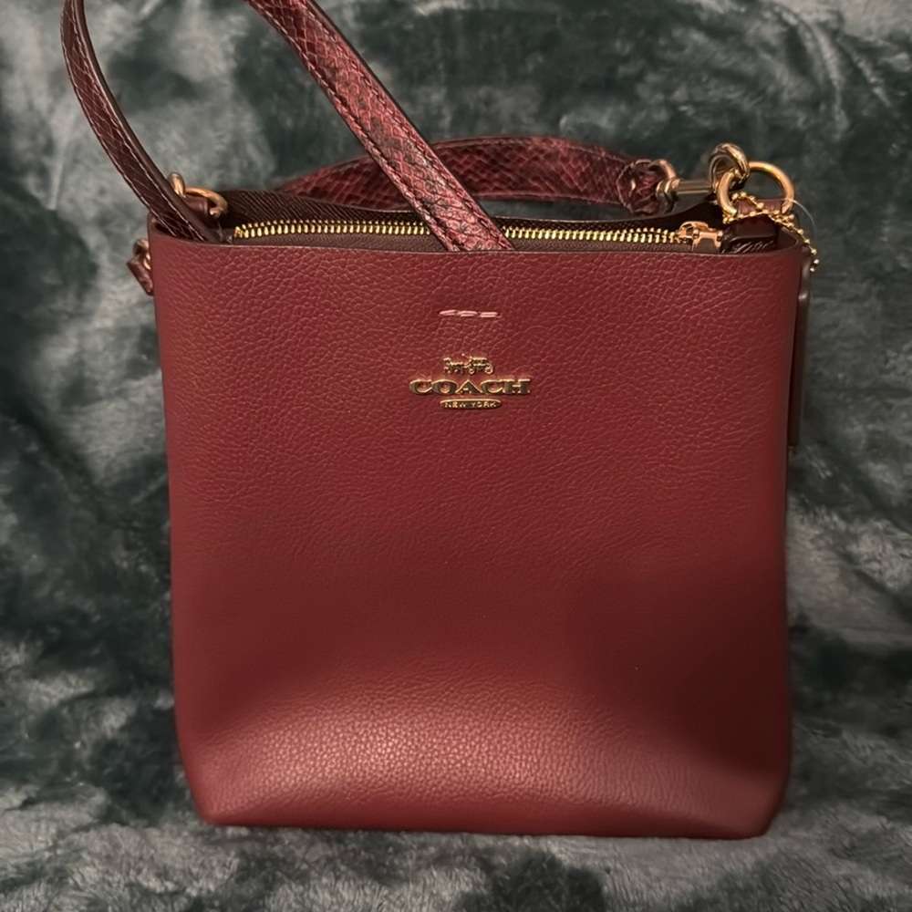 NWOT Coach shoulder bag